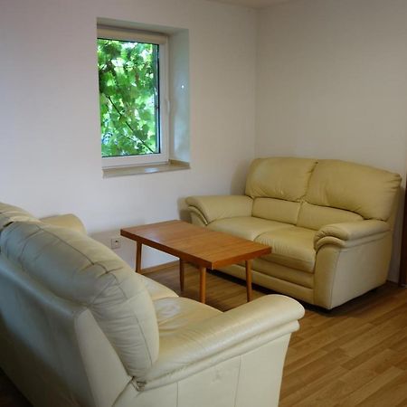 Apartmán Hulín, Chrášťany - bílý Esterno foto